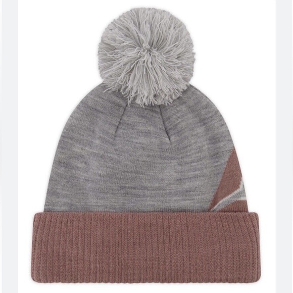 NWT Reebok 2-Piece Logo Set Knit Fringe Scarf and Pom Pom Beanie Gray Mauve - Picture 6 of 12